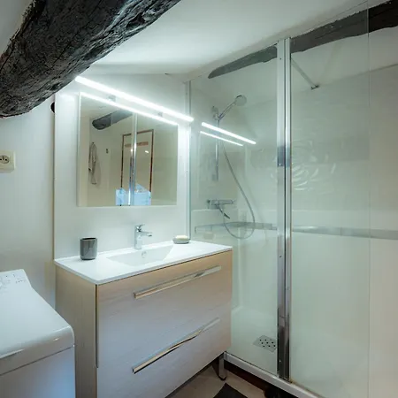 Apartament La Cachette Historique 3 *